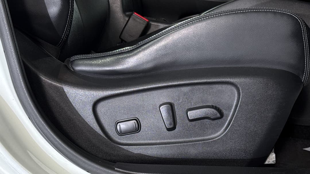 2016 Nissan X-trail St-l (FWD), Automatic, 47721 km, Drivers Side Adjustment Panel