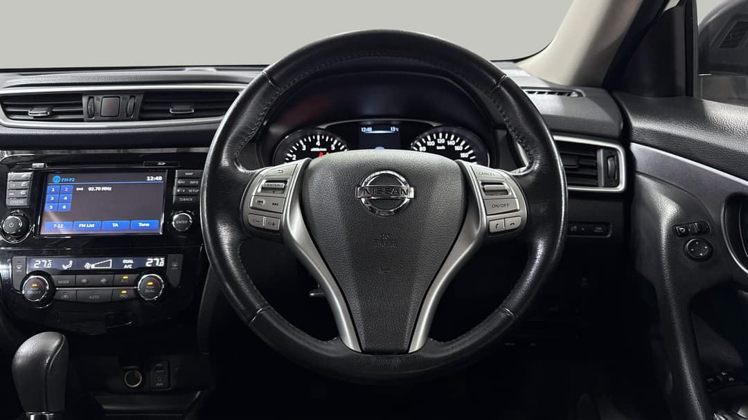 2016 Nissan X-trail St-l (FWD), Automatic, 47721 km, Steering Wheel Close-up