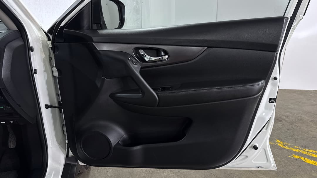 2016 Nissan X-trail St-l (FWD), Automatic, 47721 km, Speaker View