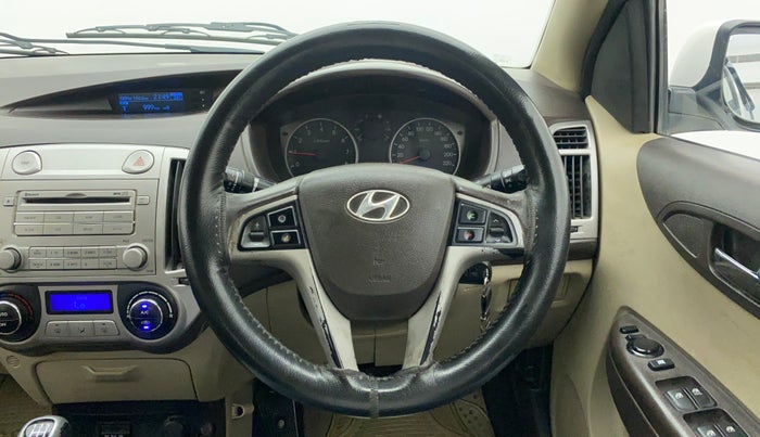 2011 Hyundai i20 SPORTZ (O) 1.2, Petrol, Manual, 93,658 km, Steering Wheel Close Up