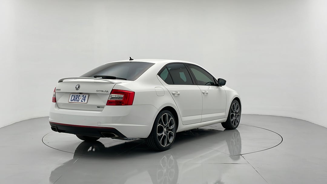 Right Back Diagonal (45- Degree) View