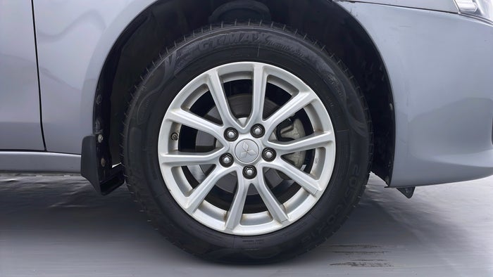 MITSUBISHI LANCER EX-Right Front Tyre