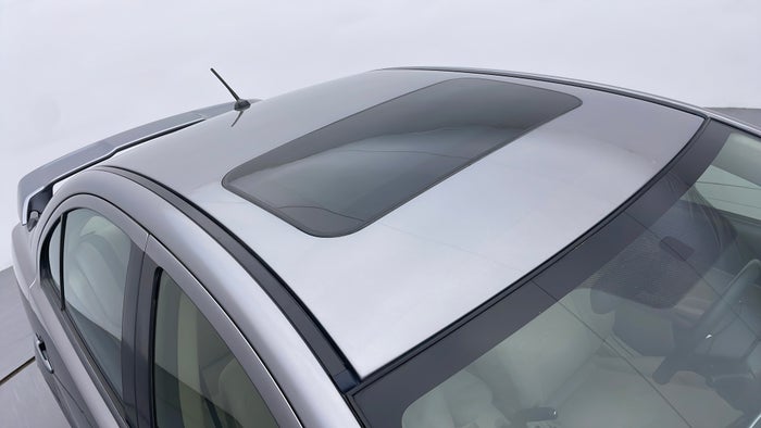MITSUBISHI LANCER EX-Roof/Sunroof View