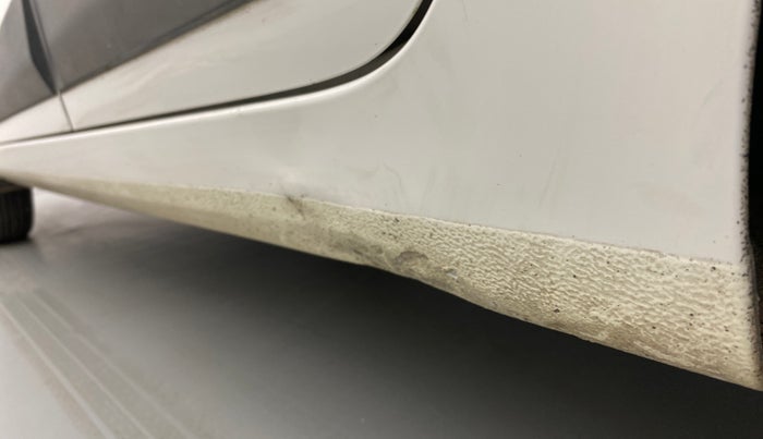 2014 Hyundai Xcent SX 1.2 (O), Petrol, Manual, 49,066 km, Left running board - Slightly dented