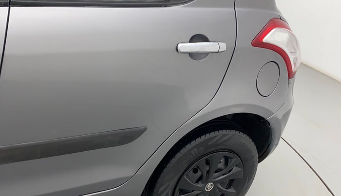 2015 Maruti Swift VDI ABS, Diesel, Manual, 1,20,956 km, Left quarter panel - Paint has minor damage
