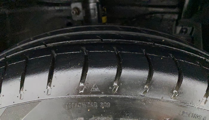2015 Maruti Swift VDI ABS, Diesel, Manual, 1,20,956 km, Right Front Tyre Tread