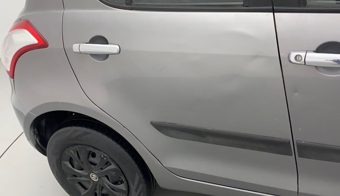 2015 Maruti Swift VDI ABS, Diesel, Manual, 1,20,956 km, Right rear door - Slightly dented