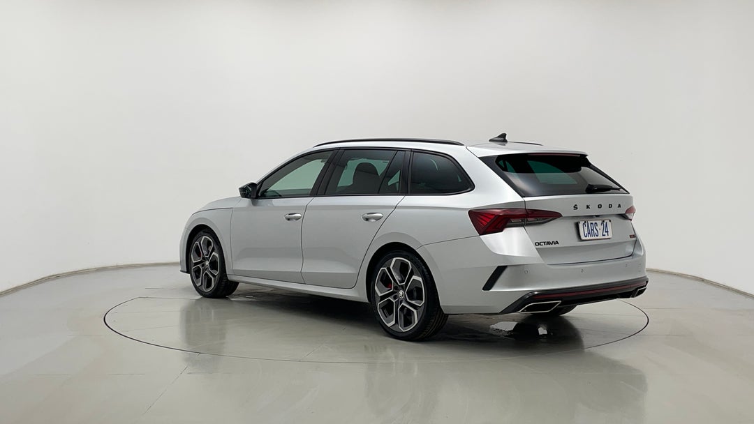 Left Back Diagonal (45- Degree) View