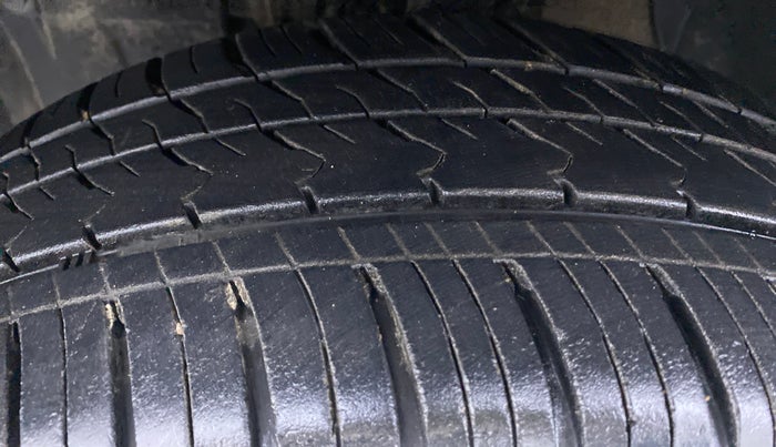 2019 Maruti Vitara Brezza VDI, Diesel, Manual, 24,541 km, Left Front Tyre Tread