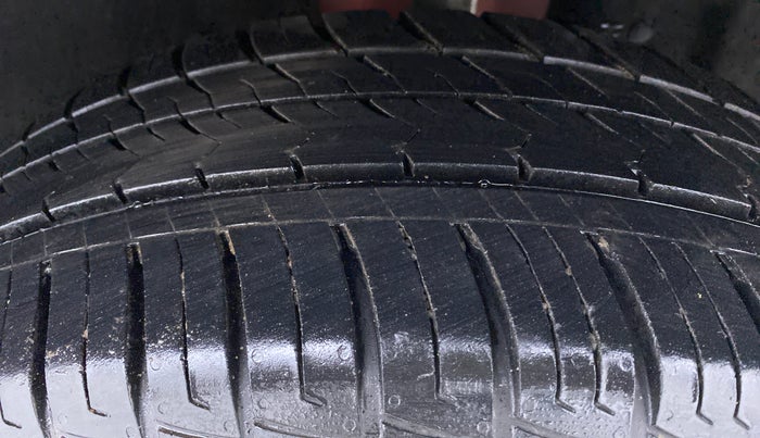 2019 Maruti Vitara Brezza VDI, Diesel, Manual, 24,541 km, Left Rear Tyre Tread