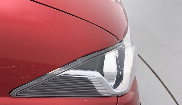 2018 Datsun Redi Go T(O) 1.0L LIMITED EDITION, Petrol, Manual, 35,197 km, Right headlight - Minor scratches