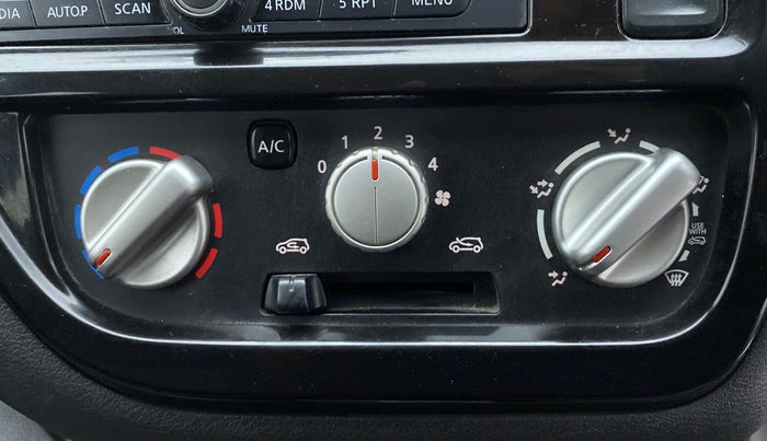 2018 Datsun Redi Go T(O) 1.0L LIMITED EDITION, Petrol, Manual, 35,197 km, Dashboard - Air Re-circulation knob is not working