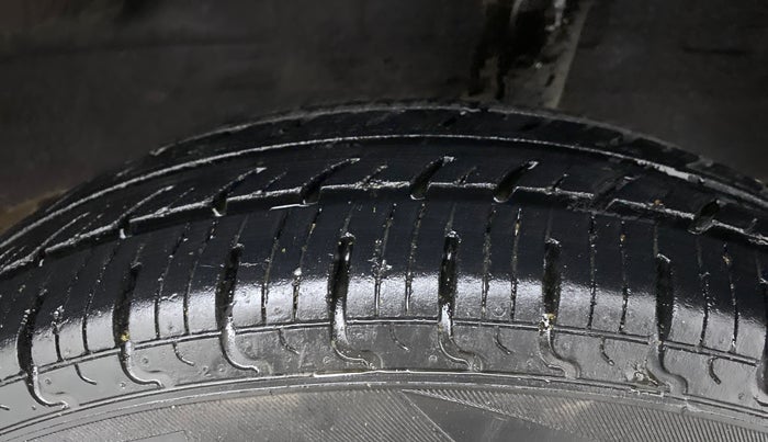 2018 Datsun Redi Go T(O) 1.0L LIMITED EDITION, Petrol, Manual, 35,197 km, Left Rear Tyre Tread