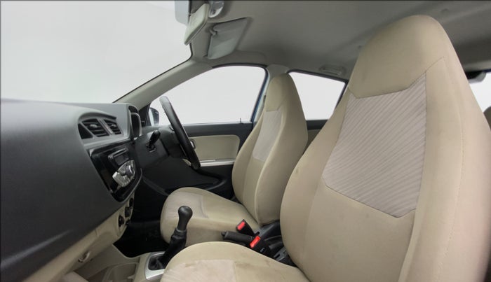 2016 Maruti Alto K10 VXI P, Petrol, Manual, 37,441 km, Right Side Front Door Cabin View