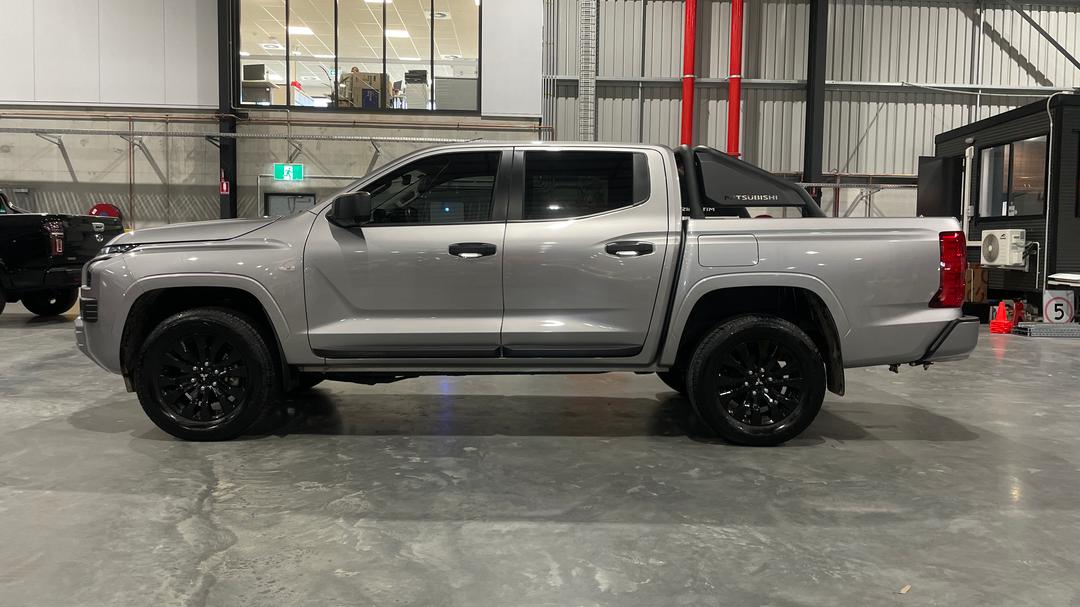 2025 Mitsubishi Triton Glx-r (4x4), Automatic, 14971 km, Left Side View