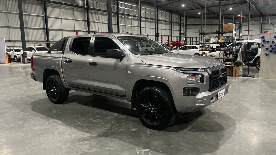 2025 Mitsubishi Triton Glx-r (4x4), Automatic, 14971 km, 
