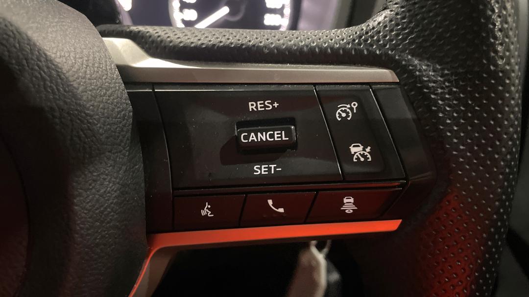2025 Mitsubishi Triton Glx-r (4x4), Automatic, 14971 km, Cruise Control