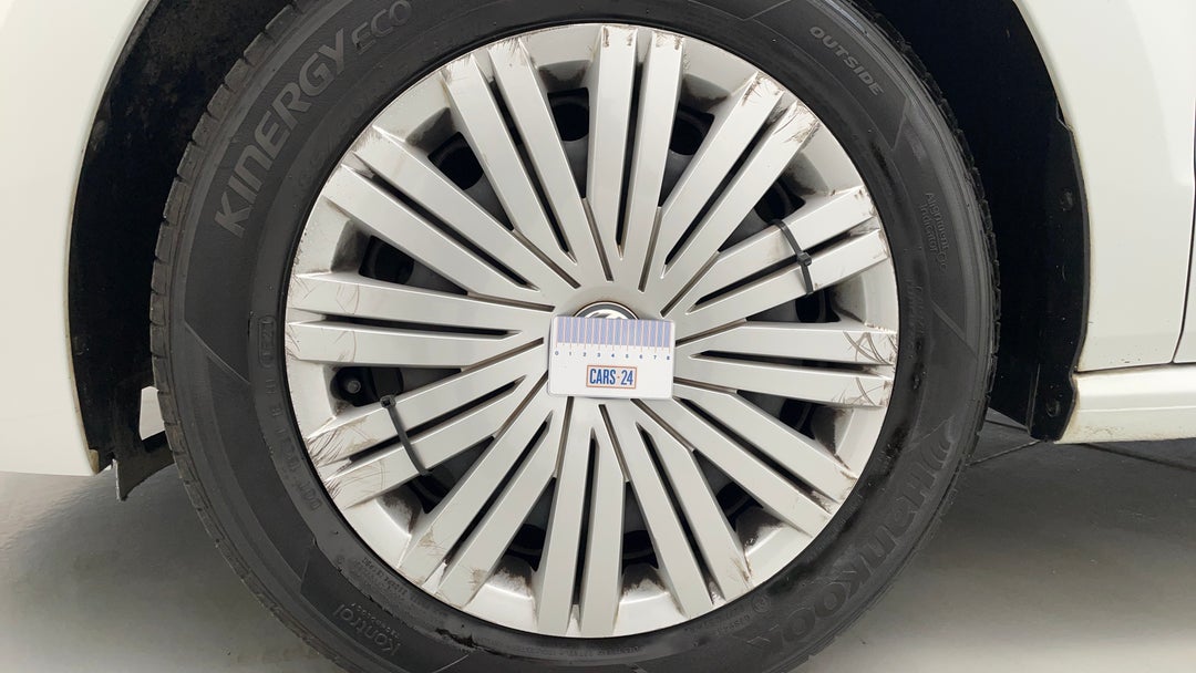 Wheels Hubcap Front LHS Gutter Rash