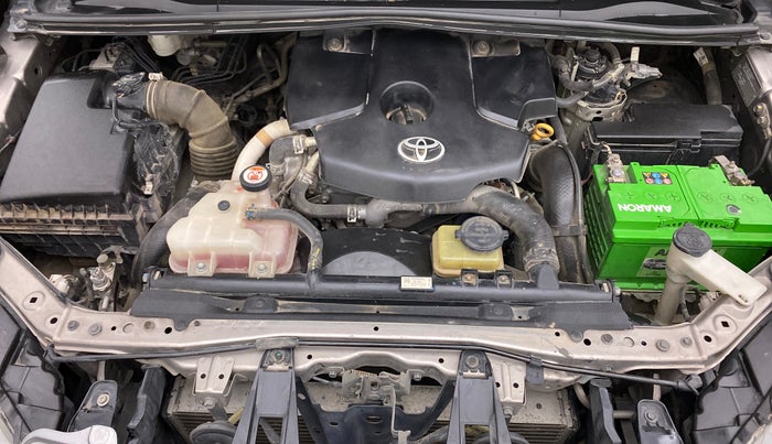 2017 Toyota Innova Crysta 2.8 ZX AT 7 STR, Diesel, Automatic, 90,942 km, Open Bonet