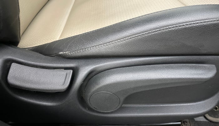 2018 Hyundai Verna 1.6 SX VTVT AT (O), Petrol, Automatic, 32,003 km, Driver Side Adjustment Panel