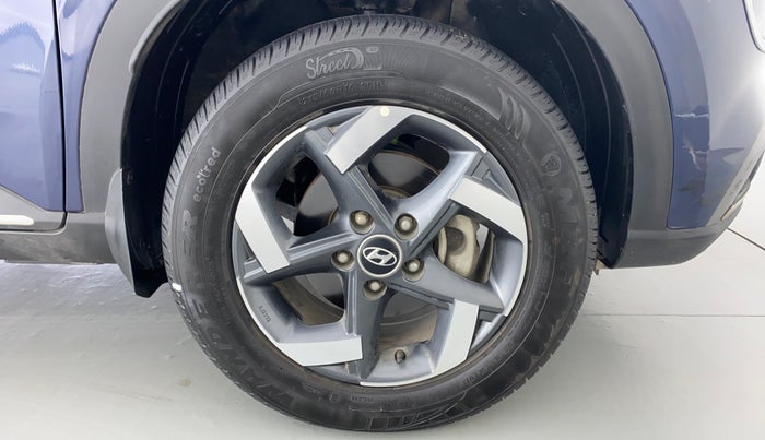 2020 Hyundai VENUE 1.0 SX TURBO GDI DUAL TONE, Petrol, Manual, 20,377 km, Right Front Wheel