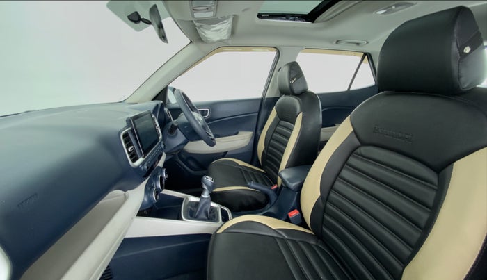 2020 Hyundai VENUE 1.0 SX TURBO GDI DUAL TONE, Petrol, Manual, 20,377 km, Right Side Front Door Cabin