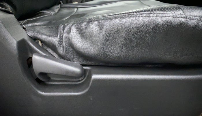 2015 Maruti Wagon R 1.0 LXI CNG, CNG, Manual, 74,924 km, Driver Side Adjustment Panel