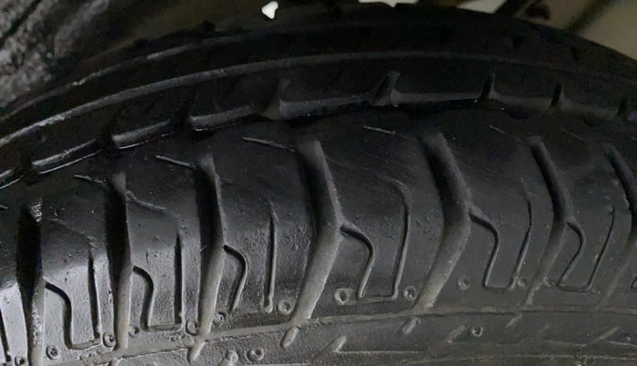 2015 Maruti Wagon R 1.0 LXI CNG, CNG, Manual, 74,924 km, Left Rear Tyre Tread