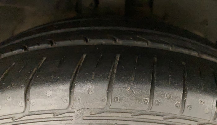 2019 Ford FREESTYLE TITANIUM PLUS 1.2 PETROL, Petrol, Manual, 22,677 km, Right Front Tyre Tread