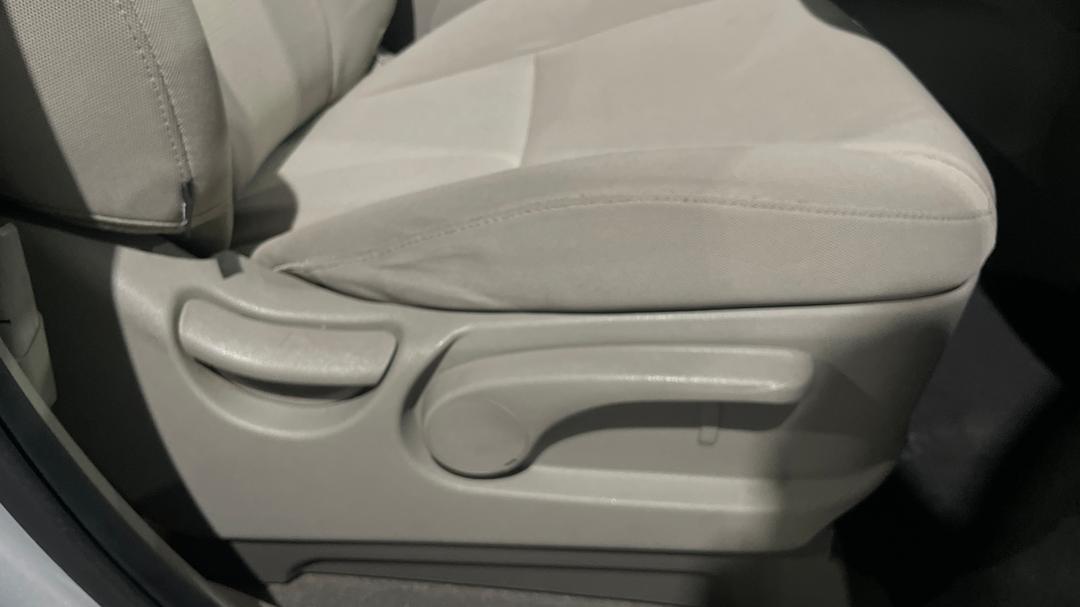 2020 Kia Carnival S, Automatic, 91871 km, Drivers Side Adjustment Panel