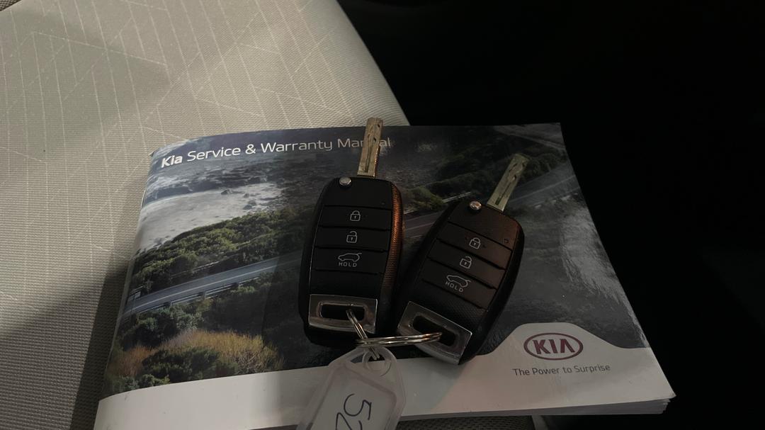 2020 Kia Carnival S, Automatic, 91871 km, Key Close-up