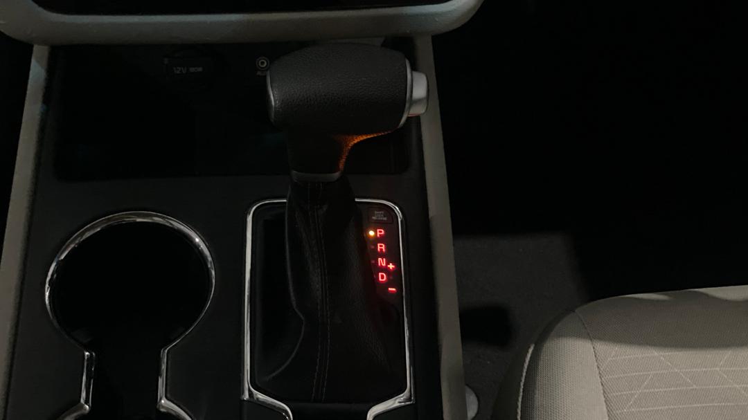 2020 Kia Carnival S, Automatic, 91871 km, Gear Lever 