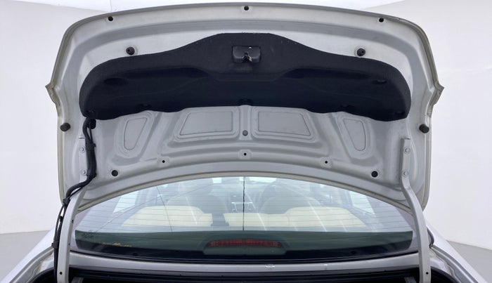 2013 Hyundai Verna FLUIDIC 1.6 EX VTVT, Petrol, Manual, 33,807 km, Boot Door Open