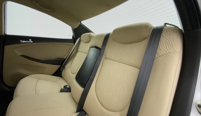 2013 Hyundai Verna FLUIDIC 1.6 EX VTVT, Petrol, Manual, 33,807 km, Right Side Rear Door Cabin