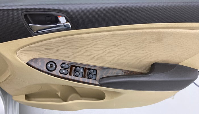 2013 Hyundai Verna FLUIDIC 1.6 EX VTVT, Petrol, Manual, 33,807 km, Driver Side Door Panels Control