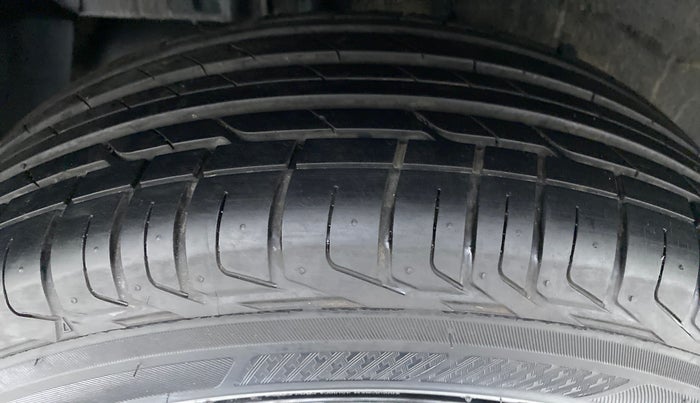 2022 Tata NEXON XM SUNROOF 1.2 RTN, Petrol, Manual, 4,446 km, Right Rear Tyre Tread