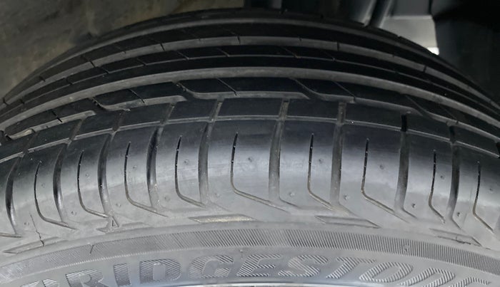 2022 Tata NEXON XM SUNROOF 1.2 RTN, Petrol, Manual, 4,446 km, Left Rear Tyre Tread