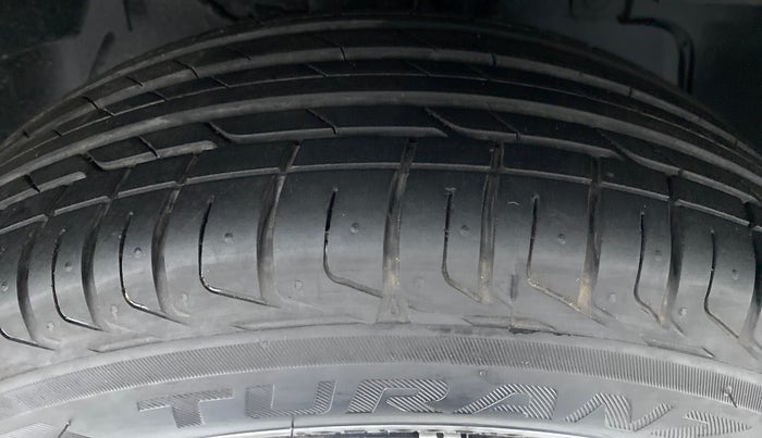 2022 Tata NEXON XM SUNROOF 1.2 RTN, Petrol, Manual, 4,446 km, Right Front Tyre Tread