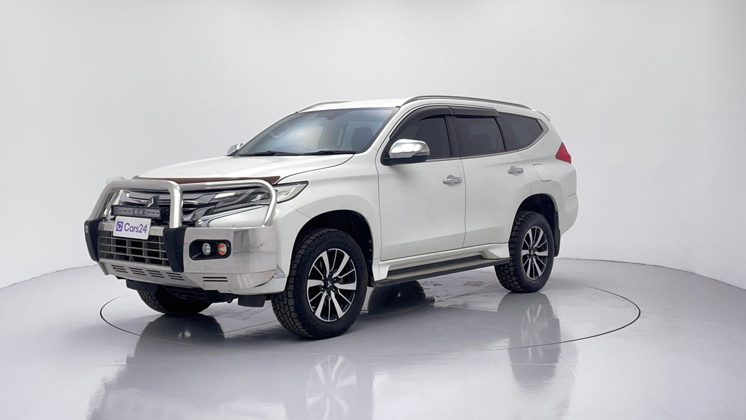 Left Front Diagonal (45- Degree) View