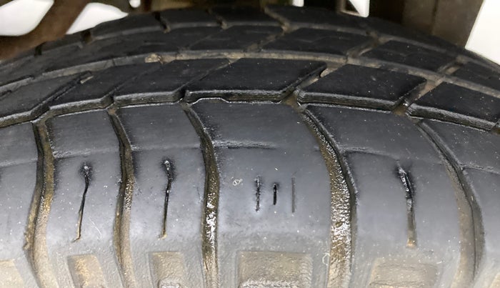 2017 Maruti Eeco 5 STR WITH AC PLUSHTR, Petrol, Manual, 18,722 km, Left Rear Tyre Tread