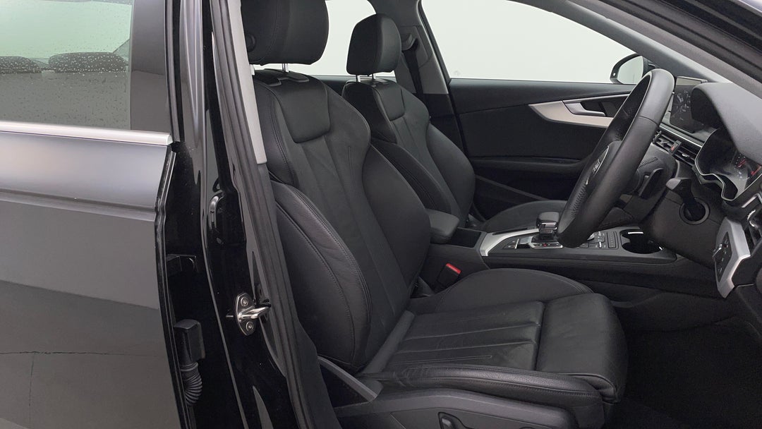 2019 Audi A4 1.4 Tfsi S Tronic S Line, Automatic, 29460 km, Right Side Front Door Cabin View
