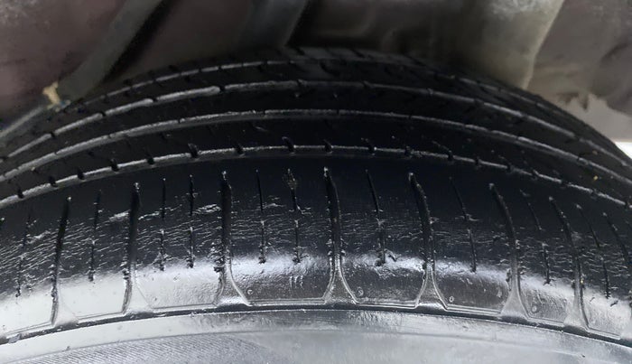 2015 Honda Amaze 1.5 SMT I DTEC, Diesel, Manual, 62,149 km, Left Rear Tyre Tread