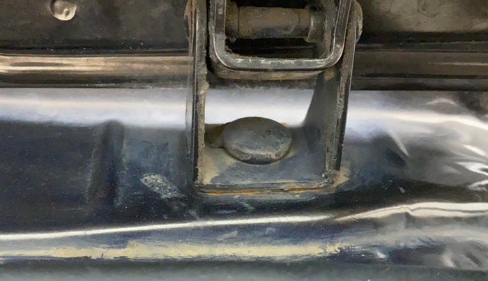 2018 Honda WR-V 1.2L I-VTEC S MT, Petrol, Manual, 26,999 km, Dicky (Boot door) - Minor rust Inside Panel
