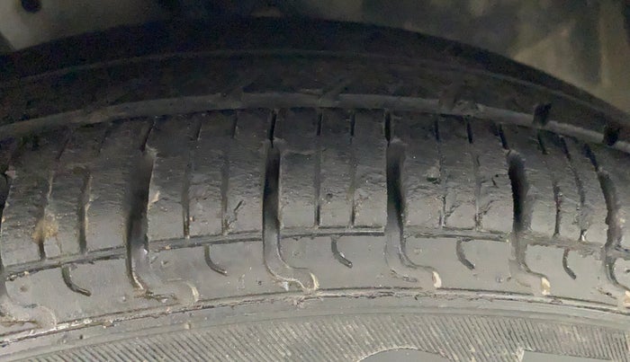2019 Datsun Redi Go T (O), Petrol, Manual, 37,238 km, Right Rear Tyre Tread