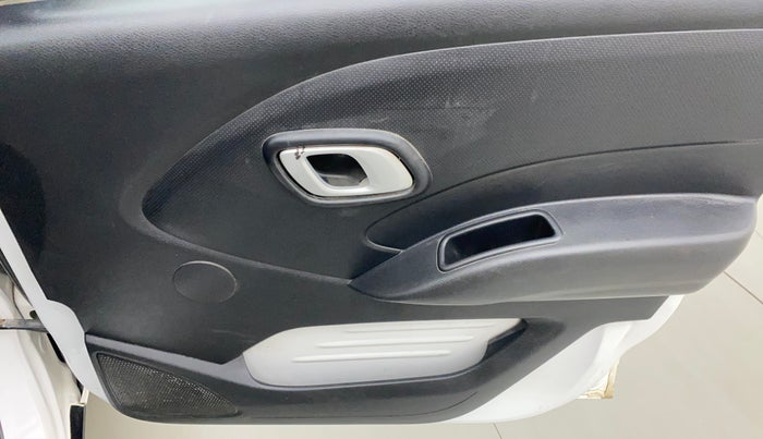 2019 Datsun Redi Go T (O), Petrol, Manual, 37,238 km, Driver Side Door Panels Control