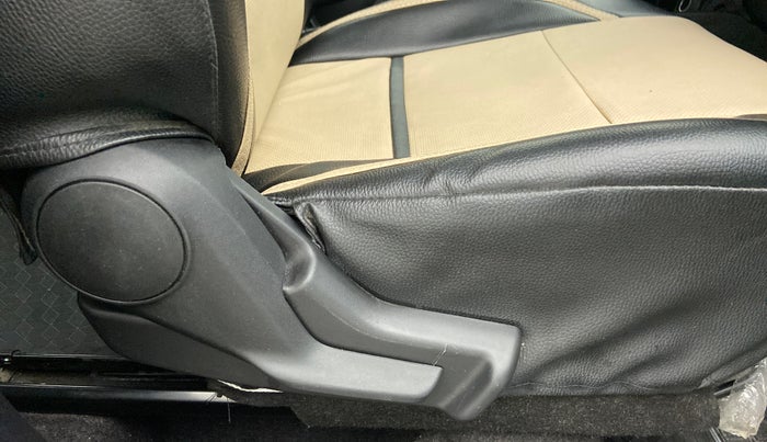2019 Maruti Swift LXI D, Petrol, Manual, 14,833 km, Driver Side Adjustment Panel