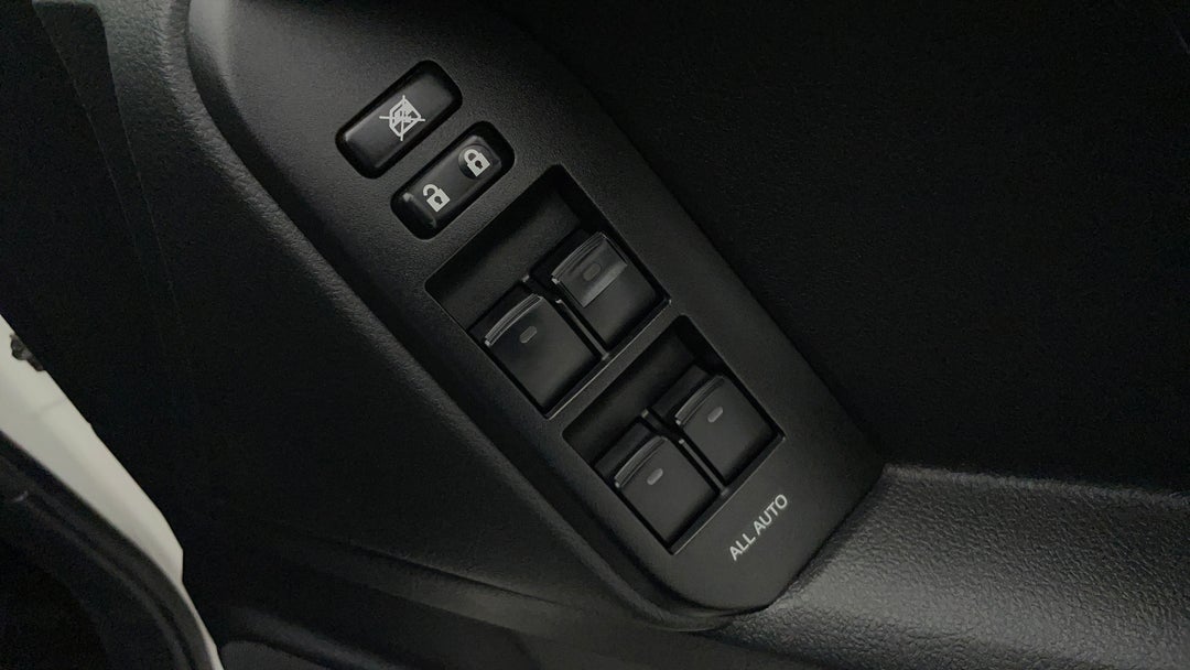 2020 Toyota Landcruiser Prado Gxl, Automatic, 111983 km, Drivers Side Door Panel Controls