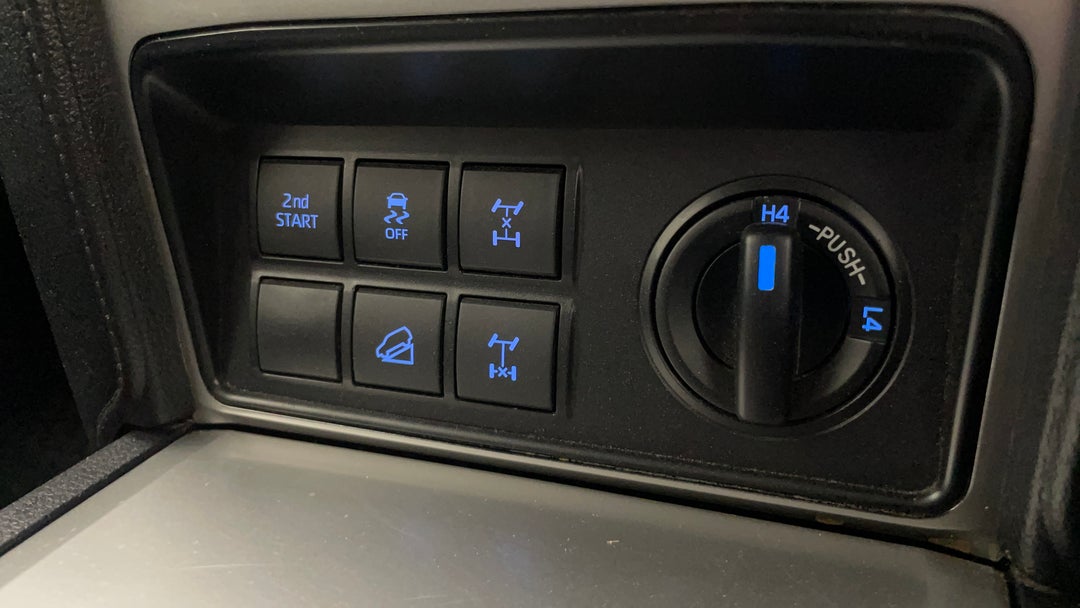 2020 Toyota Landcruiser Prado Gxl, Automatic, 111983 km, Utility Switches/Buttons