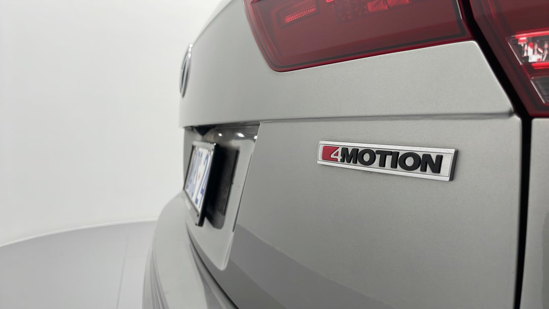 Badge (Boot Right Side)