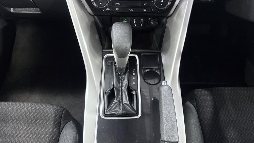 2024 Mitsubishi Eclipse Cross Es (2WD), Automatic, 33409 km, Gear Lever 